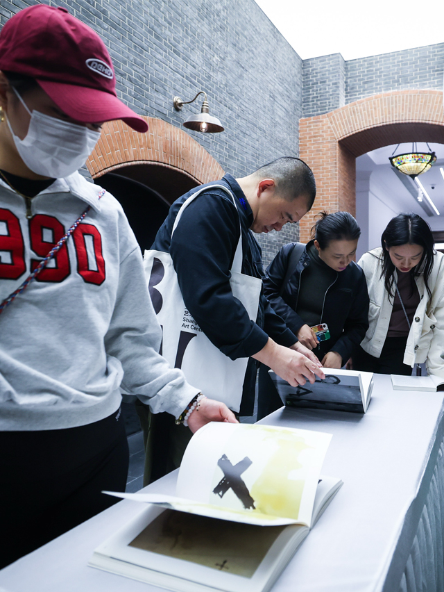 infinite-scroll-item